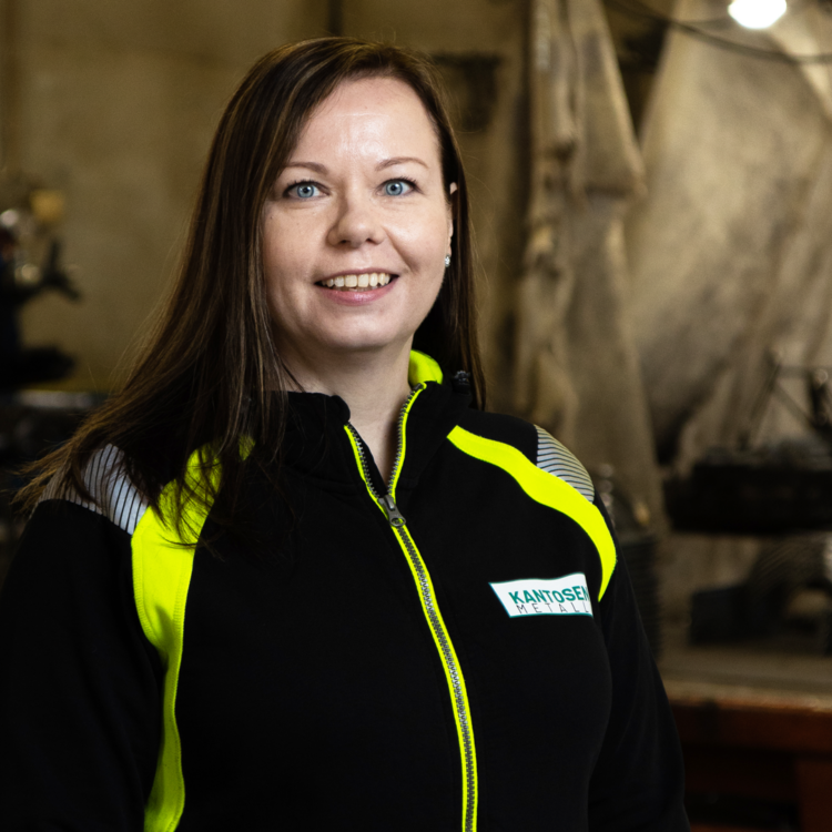 Suomen Yrittäjäopiston opiskelija Eija Kantonen kertoo kokemuksiaan.