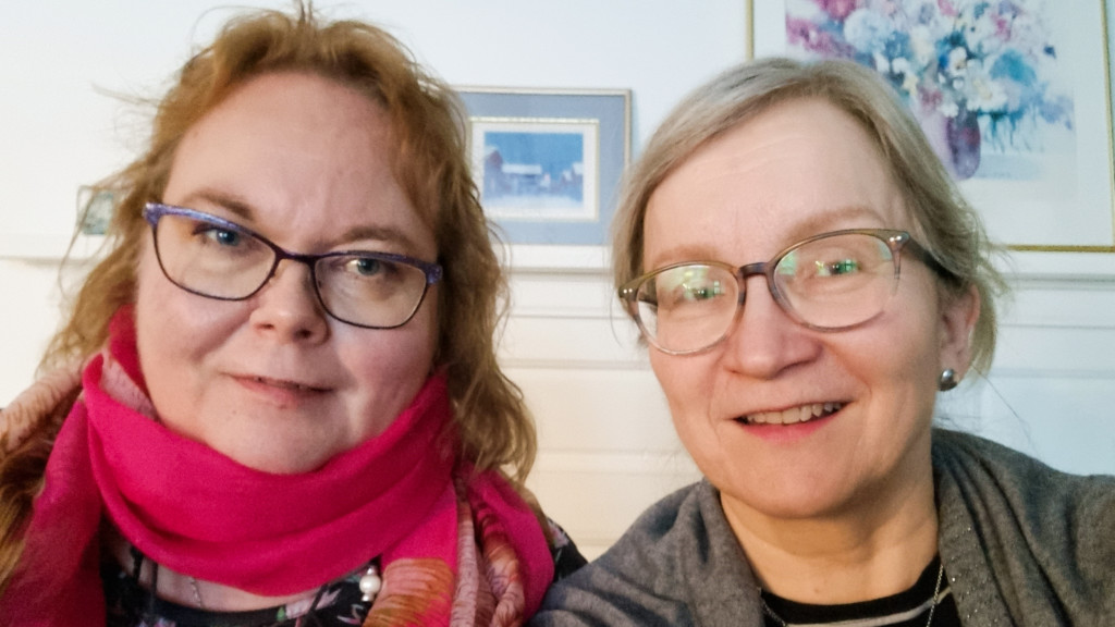 Johanna Hemmilä ja Ulla-Maija Paukkeri.