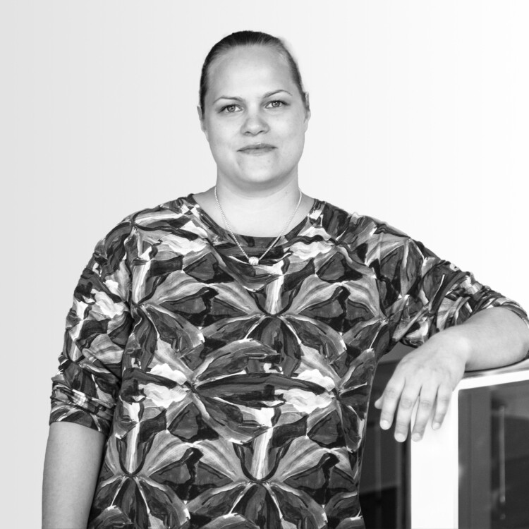 Sari Tuppurainen, koulutussuunnittelija -oppisopimukset, esihenkilötyö, johtaminen ja yrittäjyys