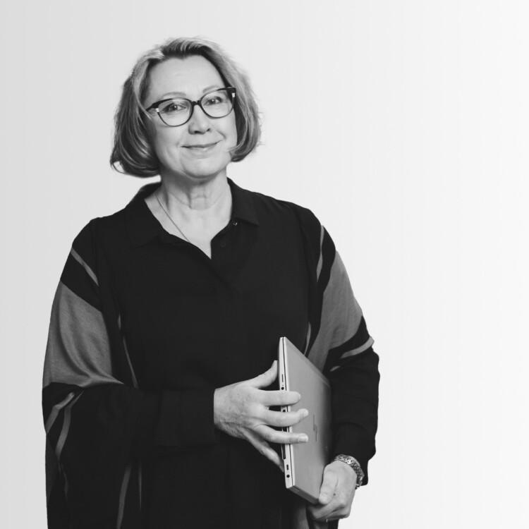 Kaija Ruotsalainen, talouspäällikkö