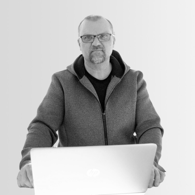 Kari Kananoja, IT-kouluttaja -oppisopimukset, tieto- ja viestintätekniikka