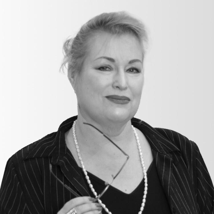 Marja Malmsted, yritystoiminnan kouluttaja