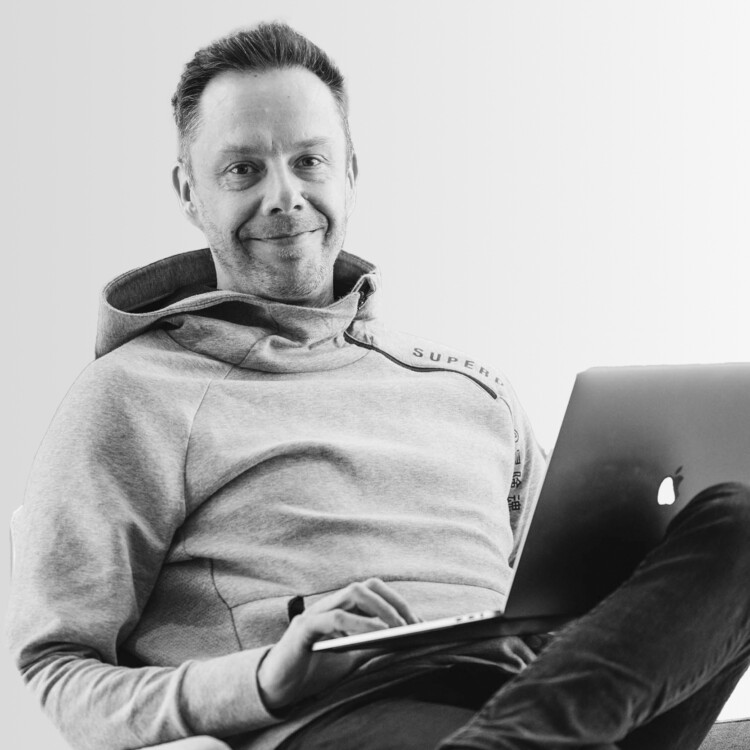 Tapio Saunamäki, markkinoinnin asiantuntija