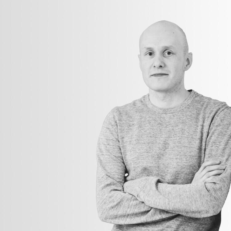 Turo Toivonen, järjestelmäasiantuntija