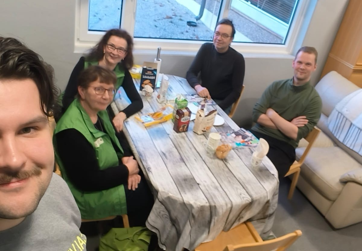 Jelppi-ryhmä esittelyssä Turkisalan yrittäjien kehittymisen avaimet hankkeessa.