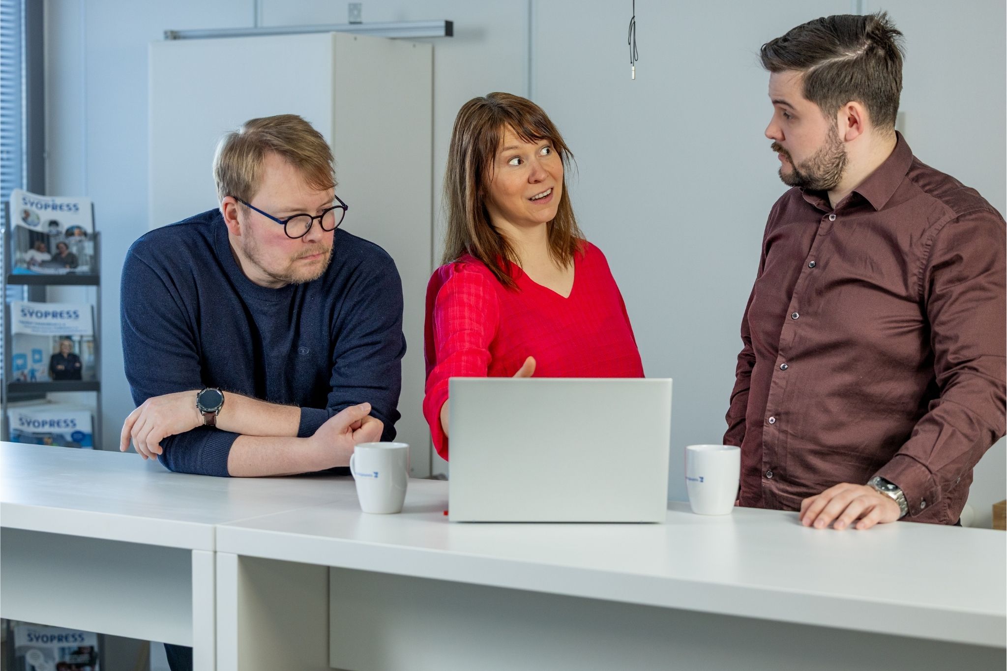 Suomen Yrittäjäopiston koulutuksen maatalousyrittäjästä esihenkilöksi kouluttajat webinaarin äärellä.