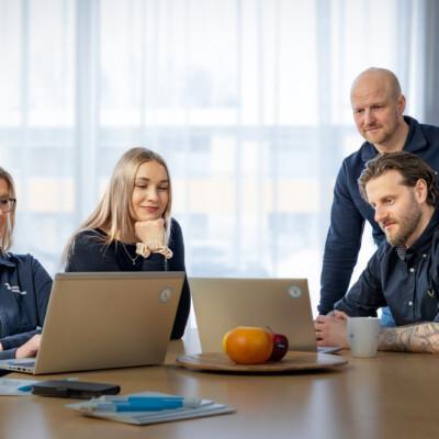 Digivire tarjoaa digitaalisuuteen käytännönläheistä koulutusta yrittäjille Kanta- ja Päijät-Hämeessä.