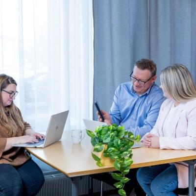 Osaava suunta -hankkeessa on tarjontaa mikro- ja pienyrittäjille Kymenlaaksossa ja Päijät-Hämeessä.